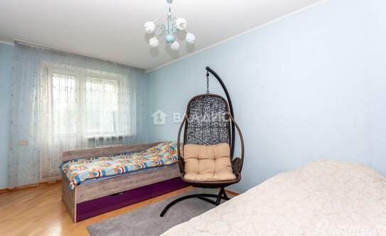 Продажа 4-комн квартиры на вторичном рынке улица Академика Семёнова,  д. 3