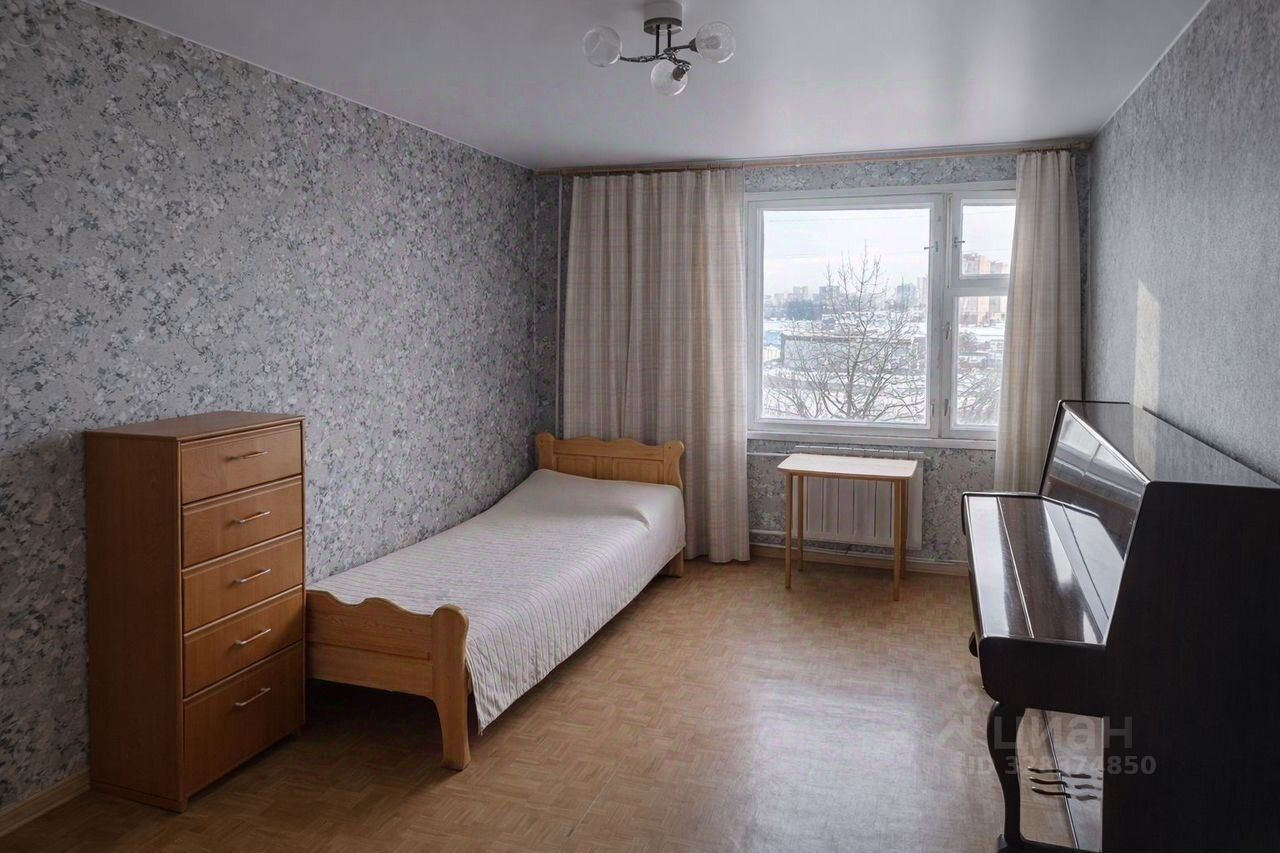 Продажа 3-комн квартиры на вторичном рынке проспект Юрия Гагарина, 36