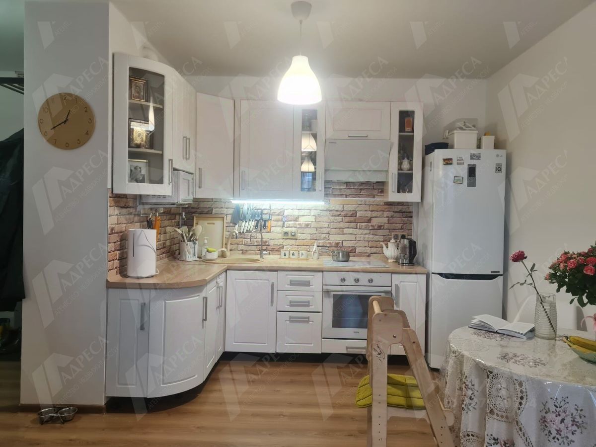 Продажа 3-комн квартиры на вторичном рынке Отрадное пгт, улица Пятницкая, 16