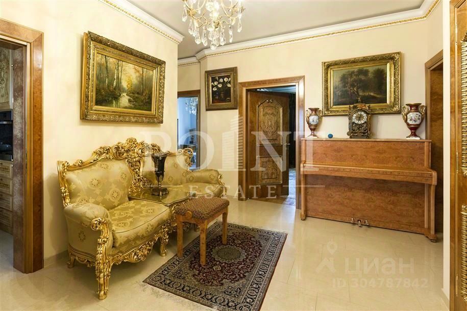 Продажа 4-комн квартиры на вторичном рынке 3-я Красногвардейская улица, 3