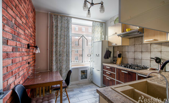 Аренда 2-комн квартиры на вторичном рынке бульвар Красных Зорь,  д. 3