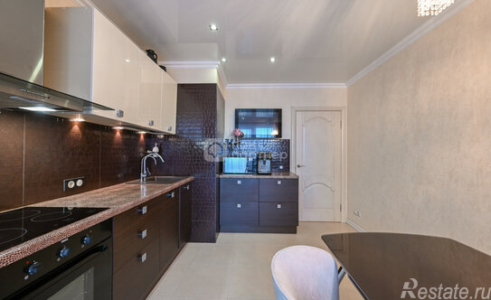 Продажа 2-комн квартиры на вторичном рынке Космонавтов пр-кт,  д. 61,  к. 2