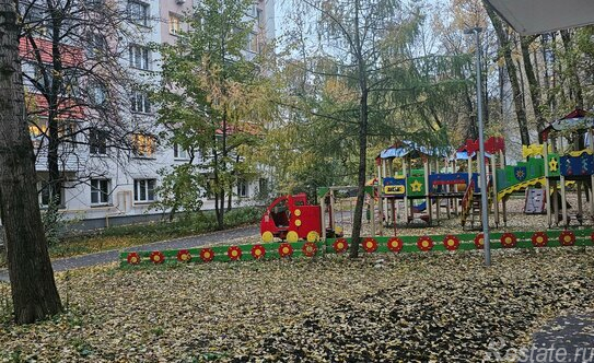 Продажа 2-комн квартиры на вторичном рынке Херсонская ул,  д. 33