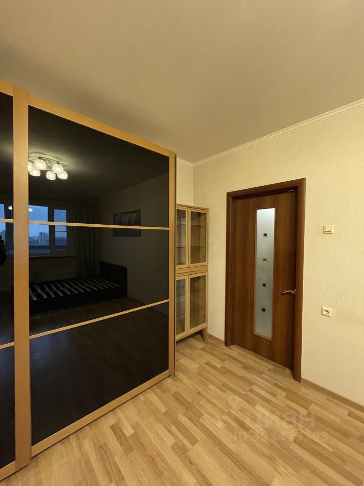 Продажа 2-комн квартиры на вторичном рынке Красногорск, улица Имени Зверева, 6