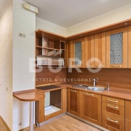 Продажа 4-комн квартиры на вторичном рынке Наставнический переулок,  д. 6