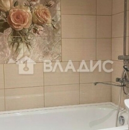 Продажа 1-комн квартиры на вторичном рынке ул Стасовой,  д. 1