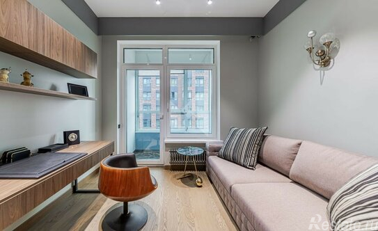 Продажа 3-комн квартиры на вторичном рынке Мантулинская улица,  д. 9 к3