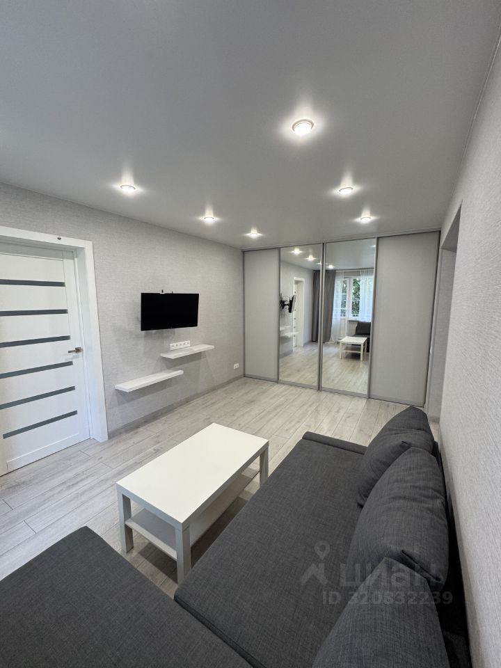 Продажа 2-комн квартиры на вторичном рынке Гранитная улица, 46