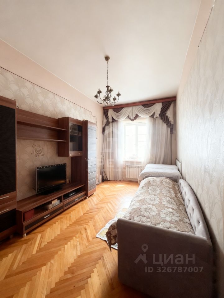 Продажа 2-комн квартиры на вторичном рынке Шпалерная улица, 28