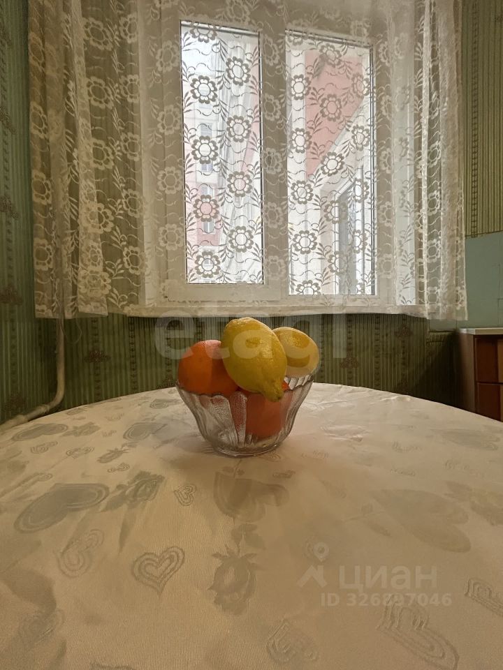 Продажа 1-комн квартиры на вторичном рынке Будапештская улица, 14К1