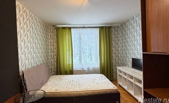 Продажа 3-комн квартиры на вторичном рынке ул Островитянова,  д. 26,  к. 2