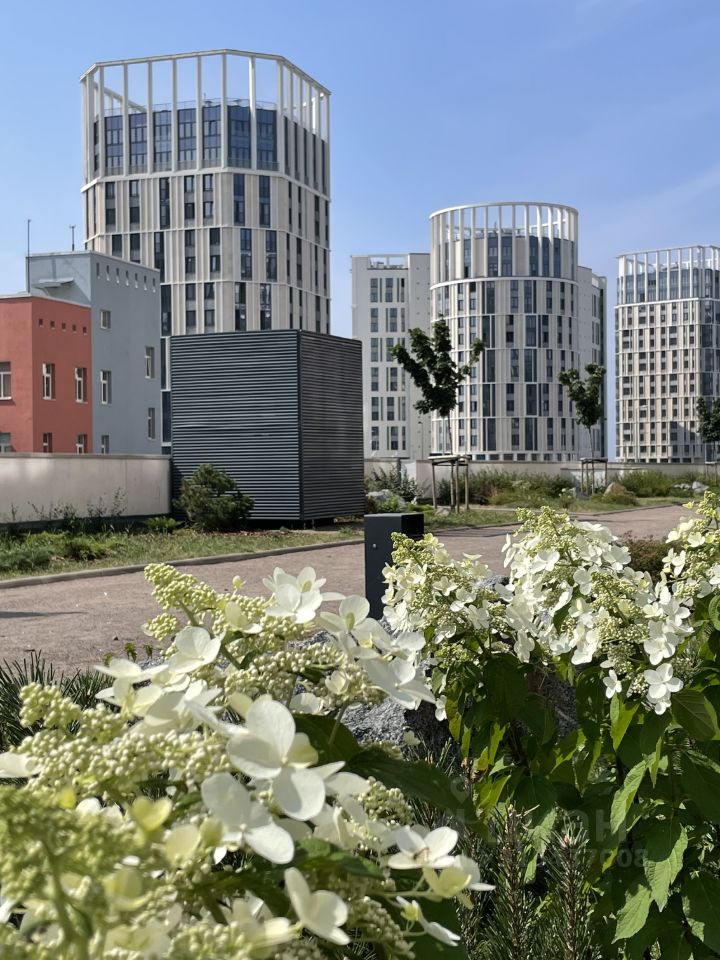 Продажа 2-комн квартиры на вторичном рынке проспект Крузенштерна, 2