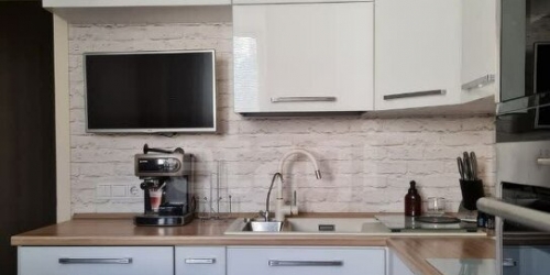 3-комн квартира ул Латышских Стрелков,  д. 15,  к. 1