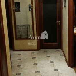 Продажа 4-комн квартиры на вторичном рынке улица Коммуны,  д. 50