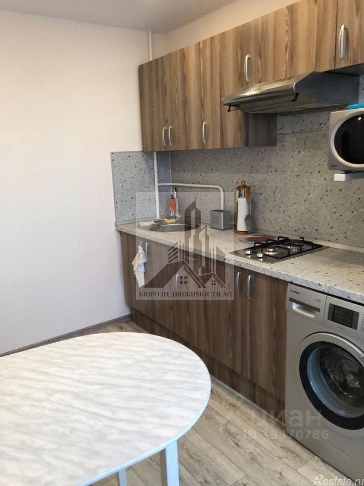 Продажа 1-комн квартиры на вторичном рынке улица Карбышева,  д. 10