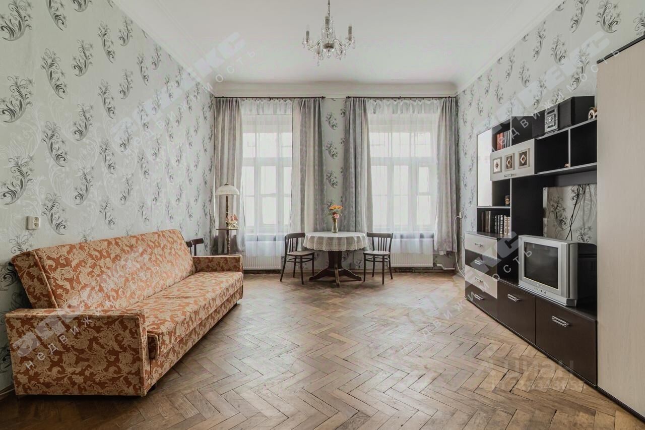 Продажа 3-комн квартиры на вторичном рынке Фурштатская улица, 54