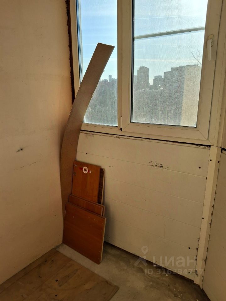 Продажа 1-комн квартиры на вторичном рынке проспект Юрия Гагарина, 63к2