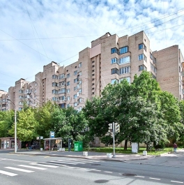 Продажа 2-комн квартиры на вторичном рынке Варшавская,  д. 108