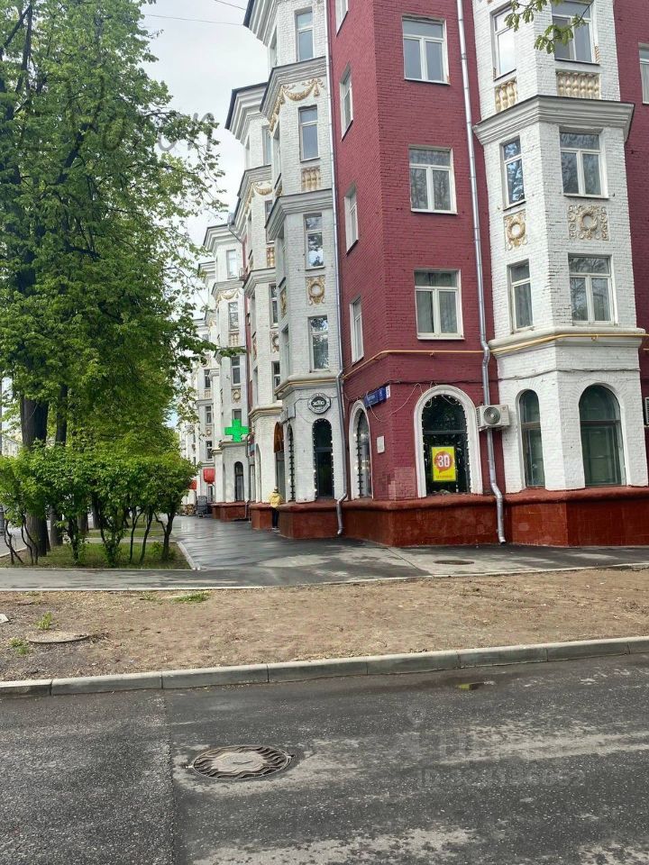 Продажа студии улица Толбухина, 8К1