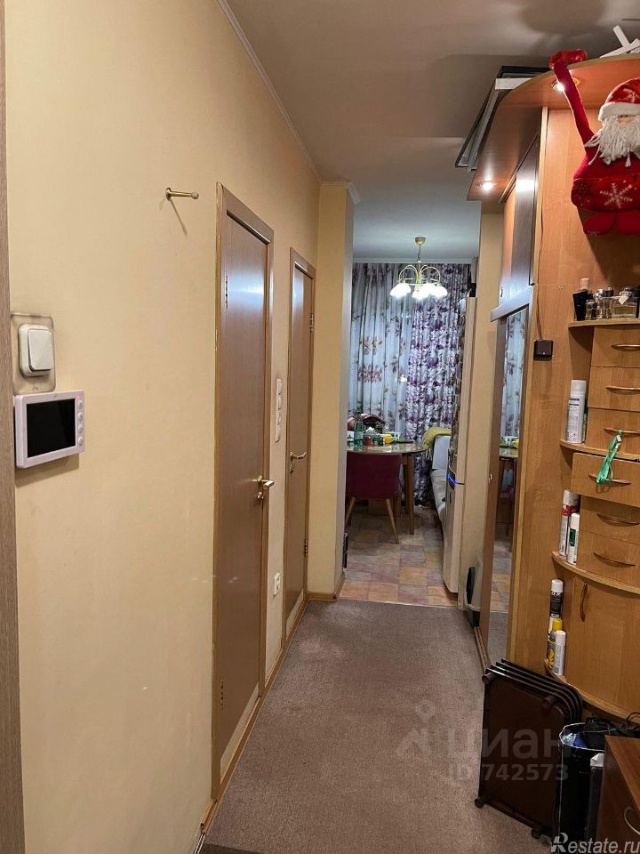 Продажа 3-комн квартиры на вторичном рынке Венёвская улица,  д. 25