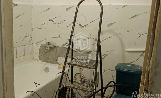 Продажа 2-комн квартиры на вторичном рынке Амбулаторный 1-й проезд,  д. 5 к2