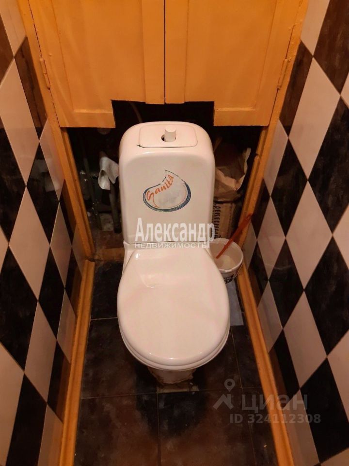 Продажа 2-комн квартиры на вторичном рынке улица Трефолева, 22/25