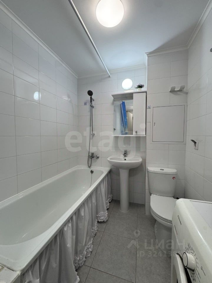 Продажа 1-комн квартиры на вторичном рынке улица Михайлова, 30Ак1