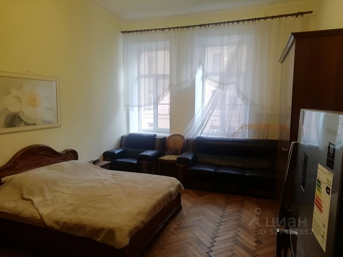 Продажа 2-комн квартиры на вторичном рынке набережная Реки Карповки, 32