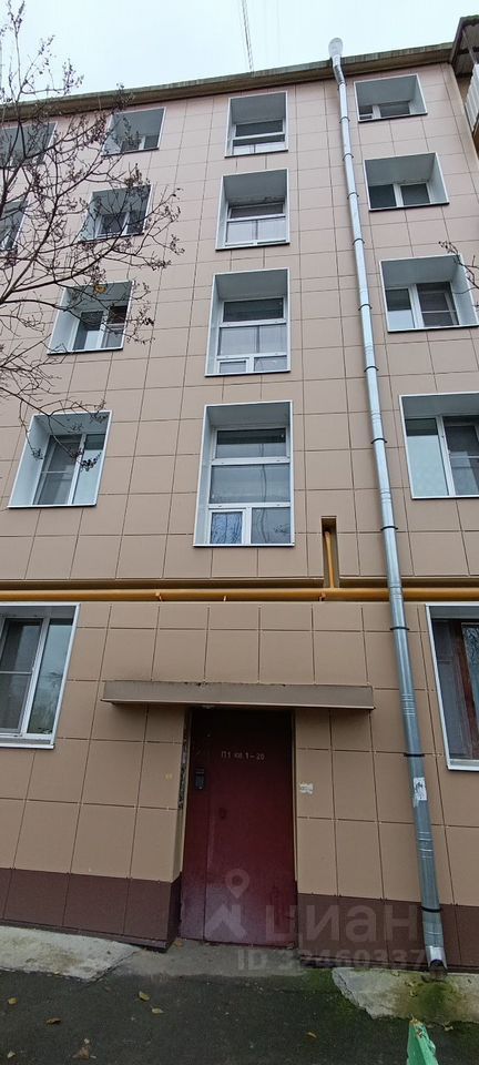 Продажа 3-комн квартиры на вторичном рынке Кириши, улица Мира, 3