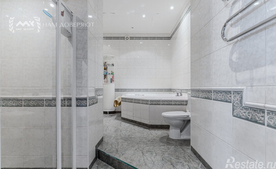 Продажа 4-комн квартиры на вторичном рынке Большой ПС пр-кт,  д. 19