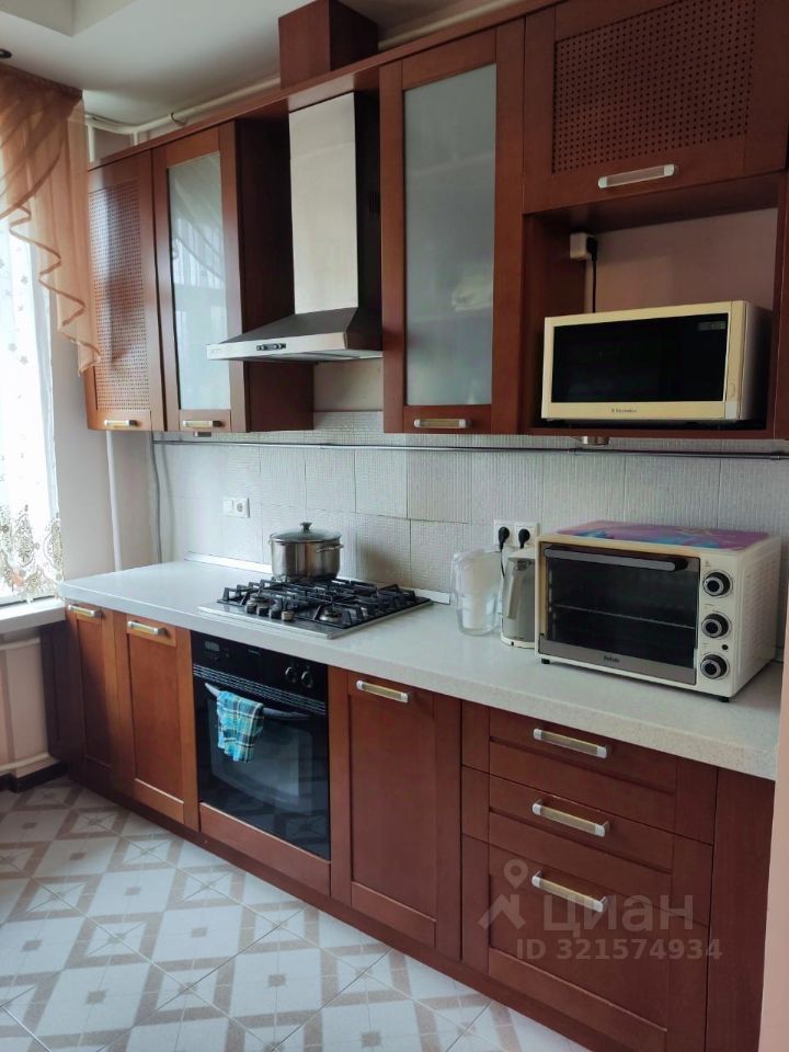 Продажа 3-комн квартиры на вторичном рынке Новозаводская улица, 2К4