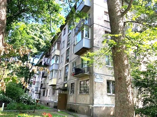 Продажа 3-комн квартиры на вторичном рынке Полюстровский проспект, 33к1