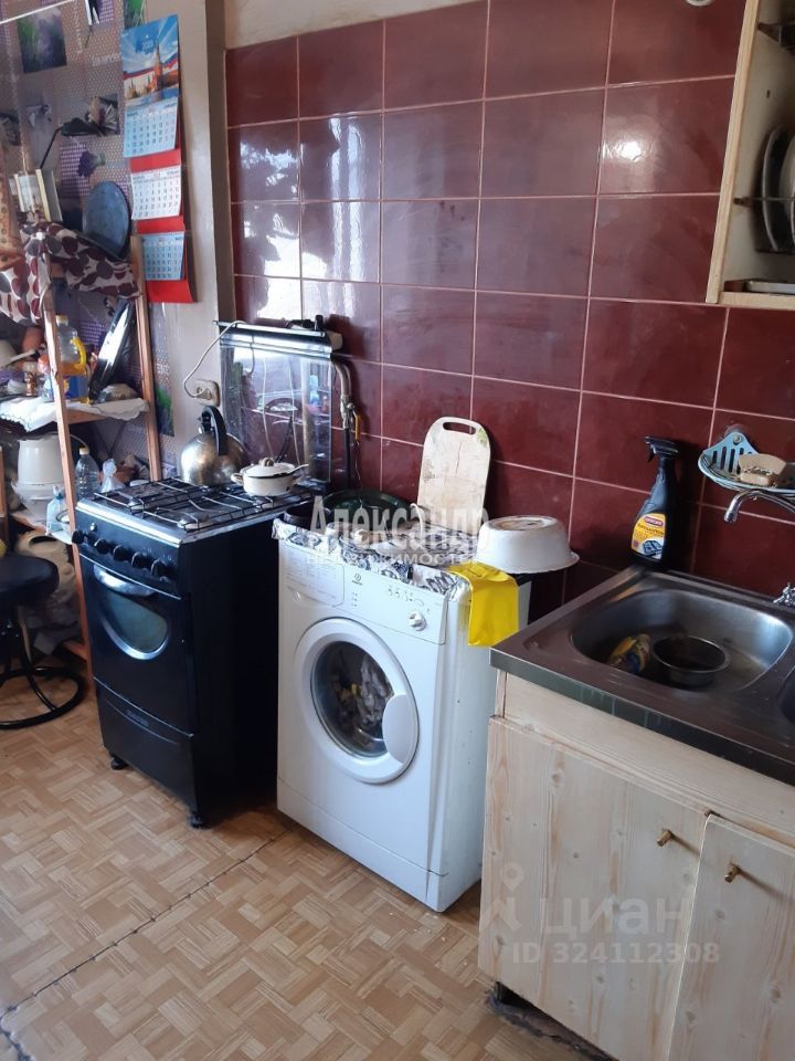 Продажа 2-комн квартиры на вторичном рынке улица Трефолева, 22/25