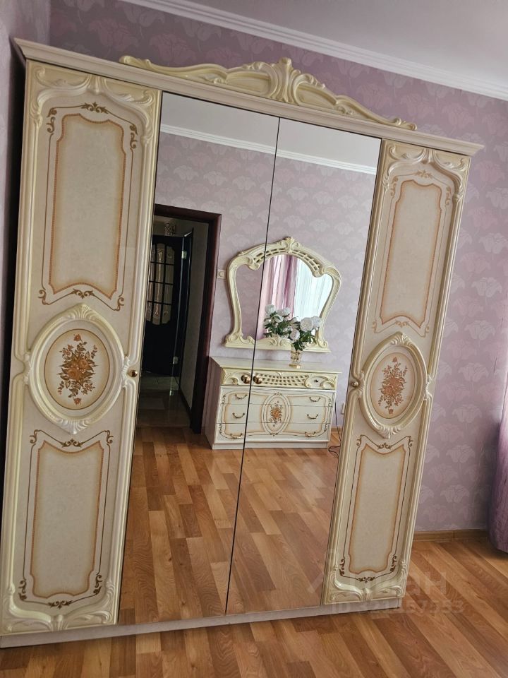 Продажа 4-комн квартиры на вторичном рынке проспект Энгельса, 93