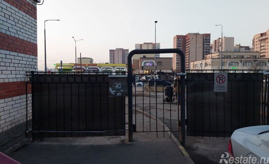 Продажа 1-комн квартиры на вторичном рынке Бухарестская ул,  д. 146,  к. 1