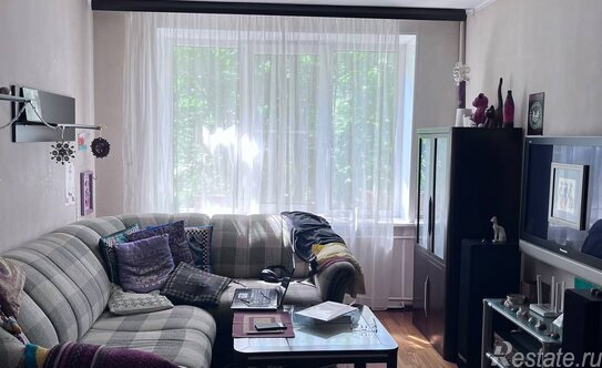 Продажа 2-комн квартиры на вторичном рынке улица Академика Комарова,  д. 18А