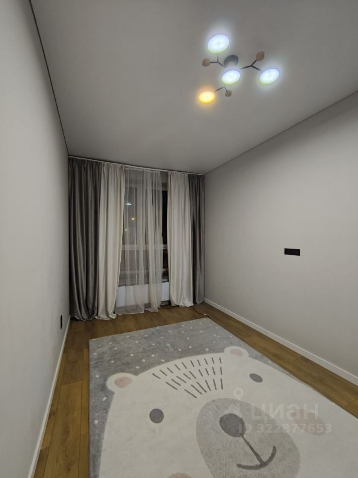 Аренда 2-комн квартиры на вторичном рынке Живописный ЖК,  д. 4к1