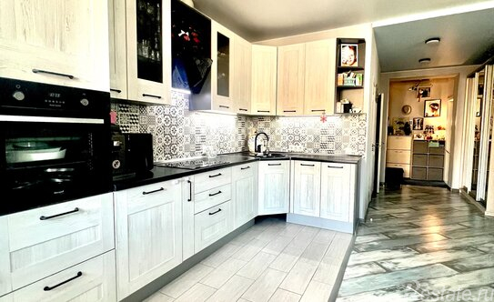 Продажа 3-комн квартиры на вторичном рынке Супонево, Кленовая улица,  д. 1