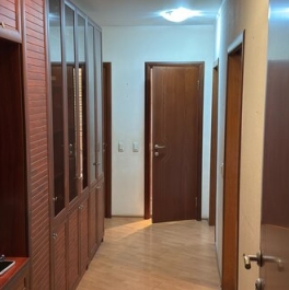 Продажа 2-комн квартиры на вторичном рынке Октябрьская улица,  д. 33