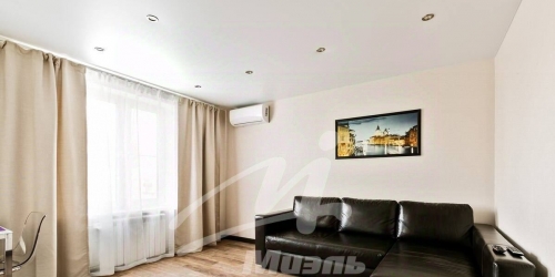 2-комн квартира улица Маршала Малиновского,  д. 9