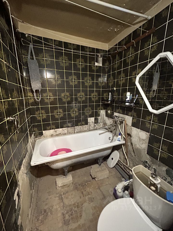 Продажа 2-комн квартиры на вторичном рынке Серпухов, Осенняя улица, 17