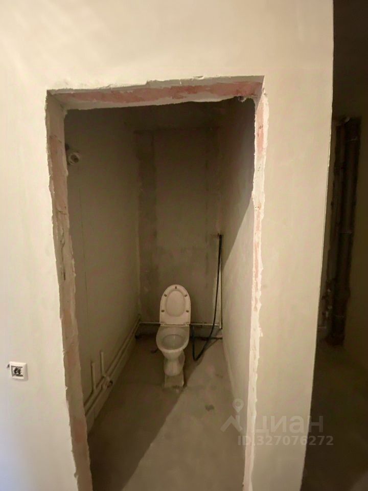 Продажа 3-комн квартиры на вторичном рынке д. Пикколово, улица Петровская, 18к1