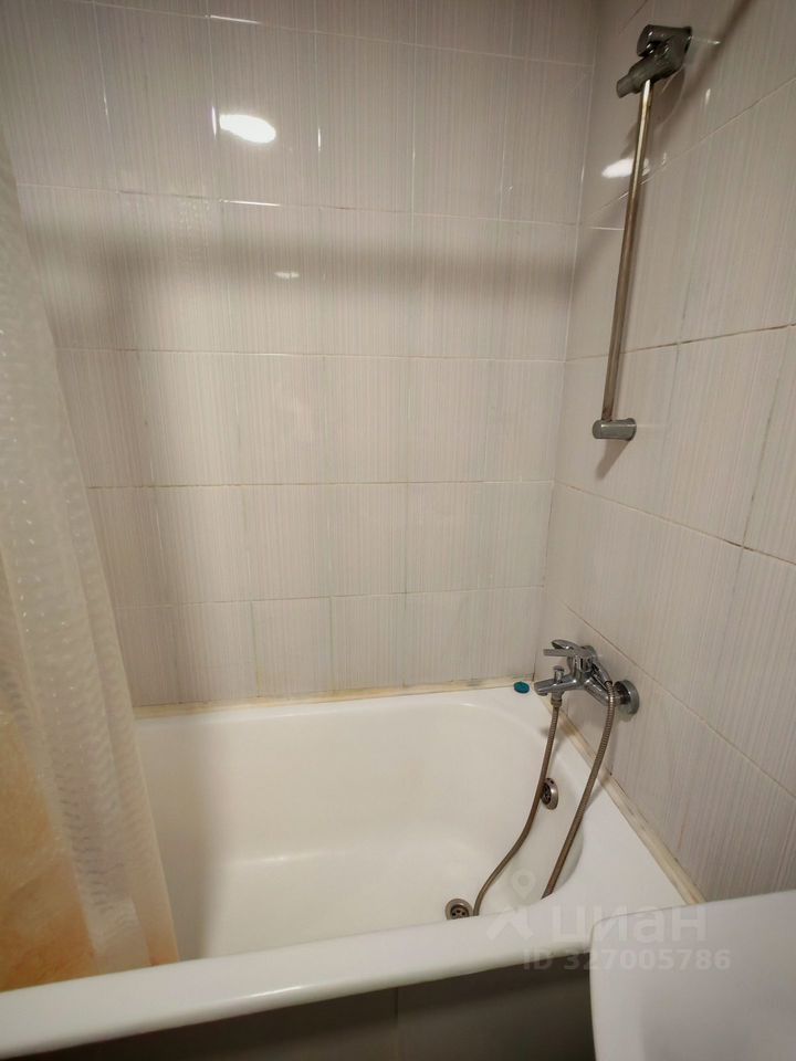 Продажа 1-комн квартиры на вторичном рынке Глухарская улица, 27к1