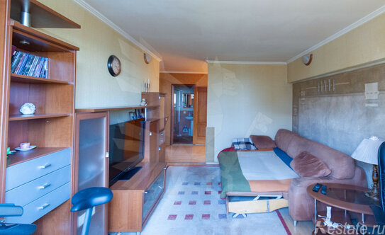 Продажа 2-комн квартиры на вторичном рынке улица Паршина,  д. 19