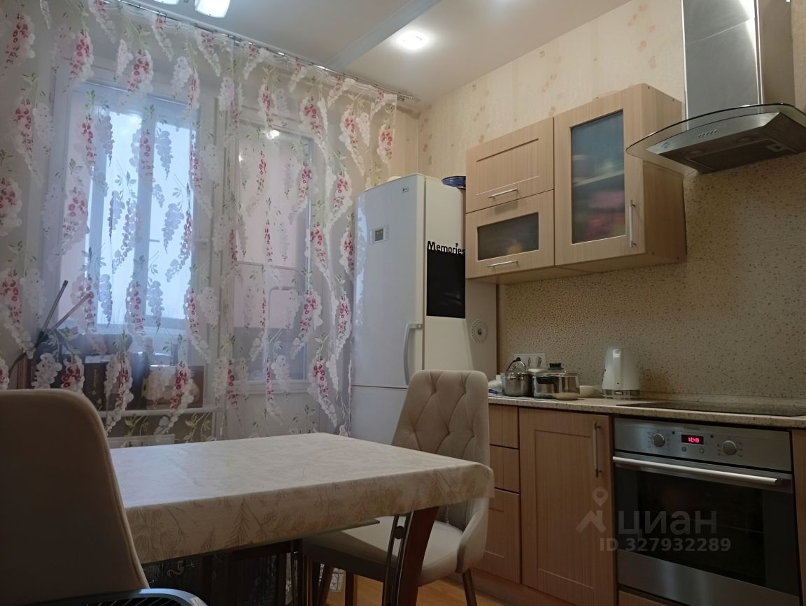 Продажа 1-комн квартиры на вторичном рынке Будапештская улица, 17к3