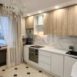 Продажа 2-комн квартиры на вторичном рынке улица Маршала Захарова,  д. 16 к3