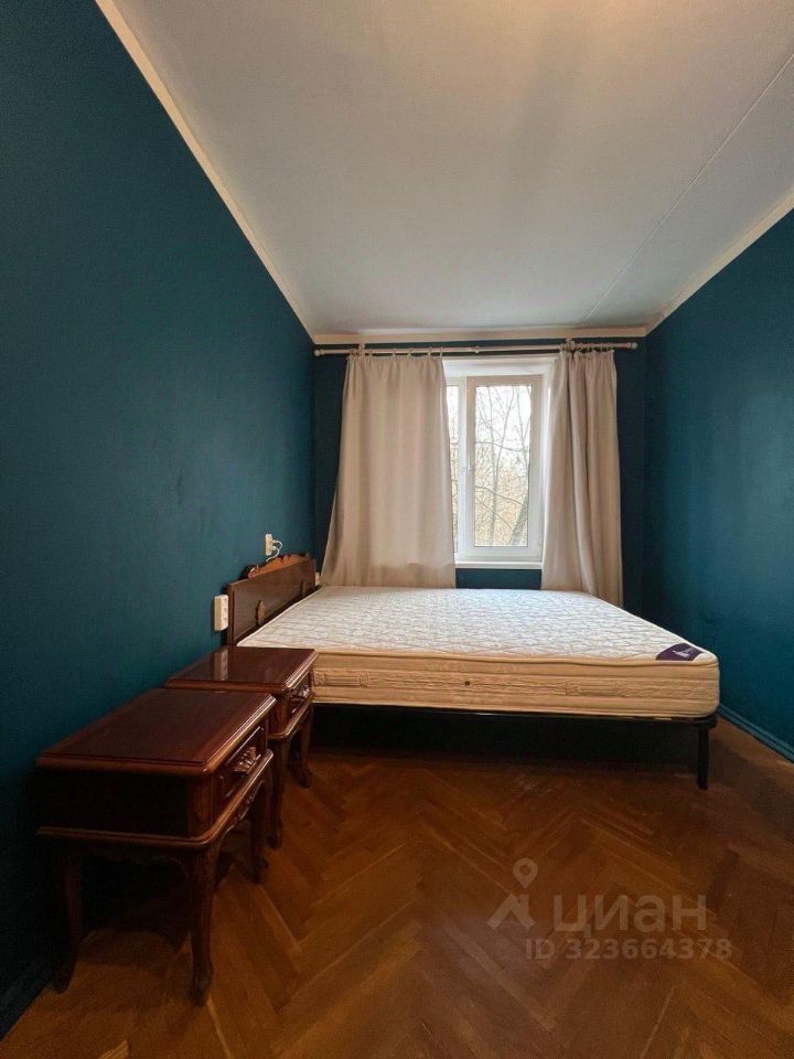 Аренда 2-комн квартиры на вторичном рынке Зеленый проспект, 65