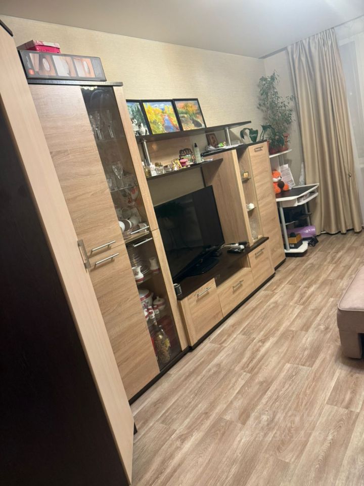 Продажа 3-комн квартиры на вторичном рынке Искровский проспект, 26