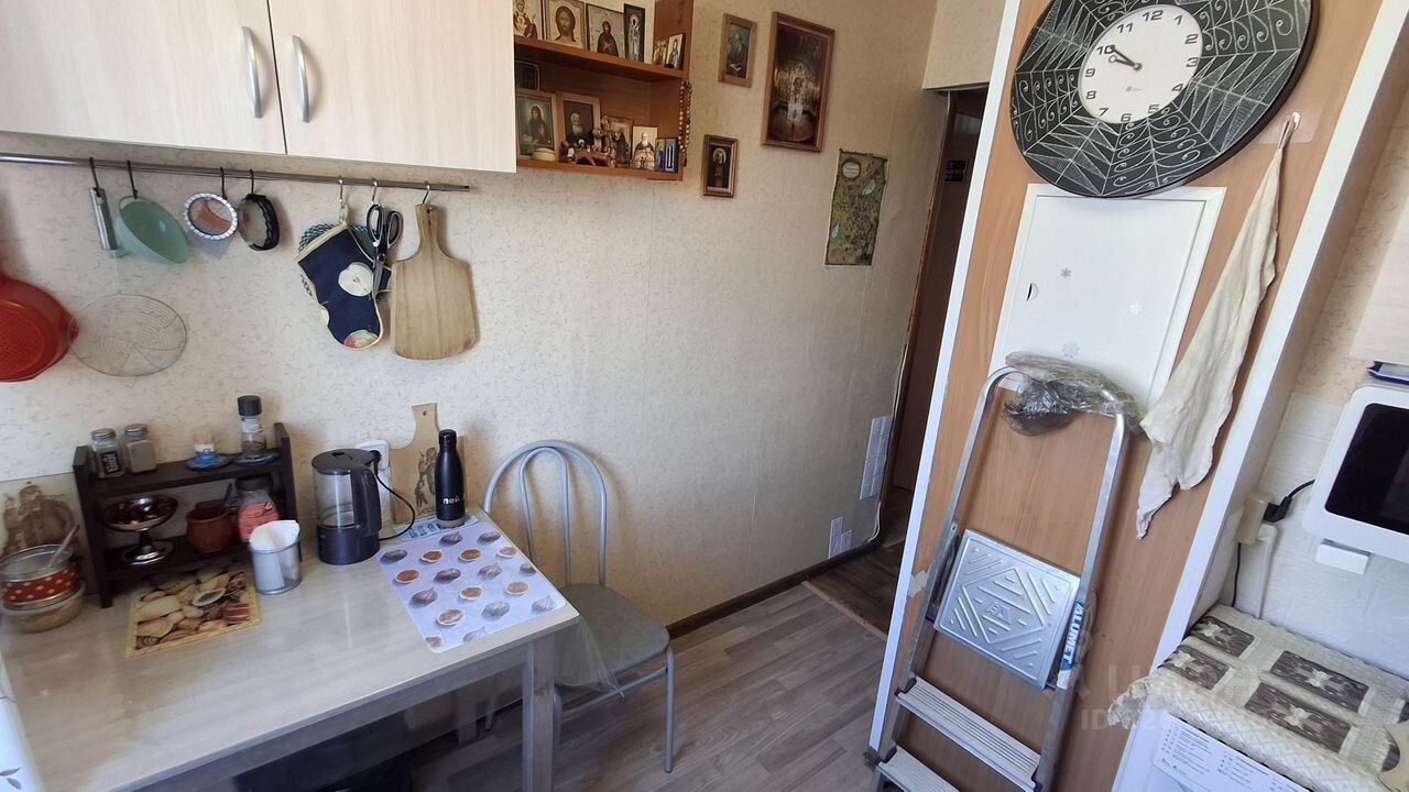 Продажа 2-комн квартиры на вторичном рынке пос. Мга, улица Железнодорожная, 75
