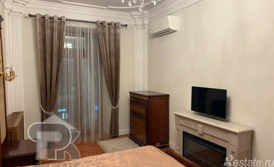 Продажа 2-комн квартиры на вторичном рынке Садовая Б. ул,  д. 1